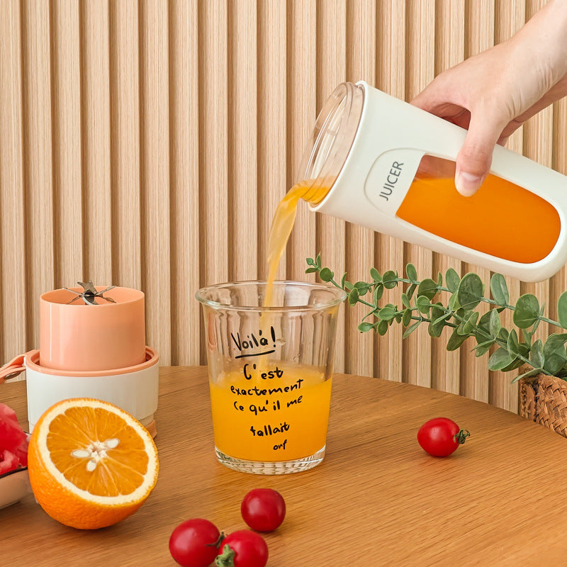 Compact & Eco-Friendly Portable Juice Blender